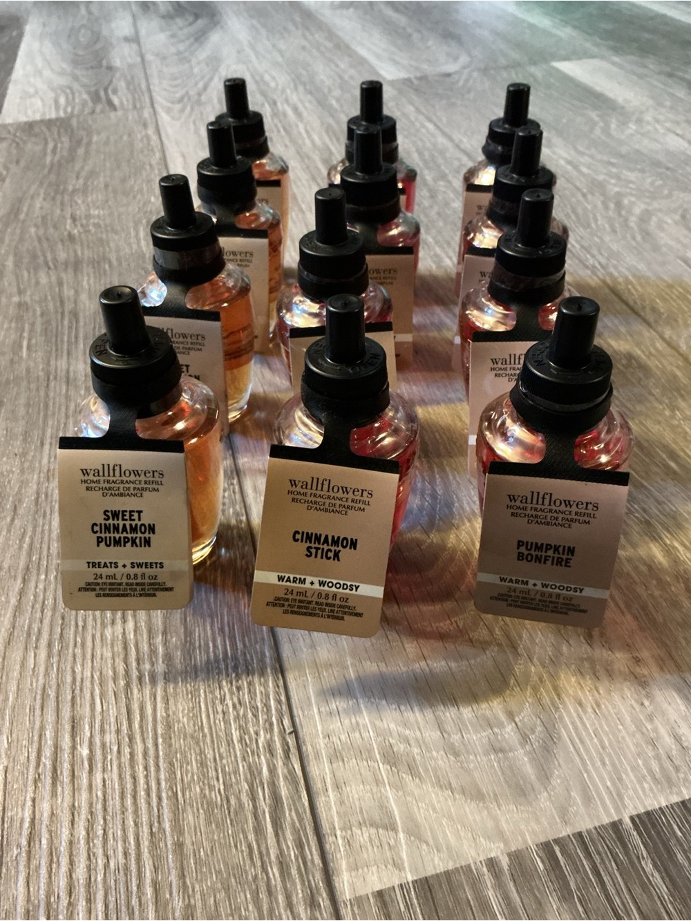 12 Bath & Body Works Wallflowers refills - pumpkin cinnamon mix lot